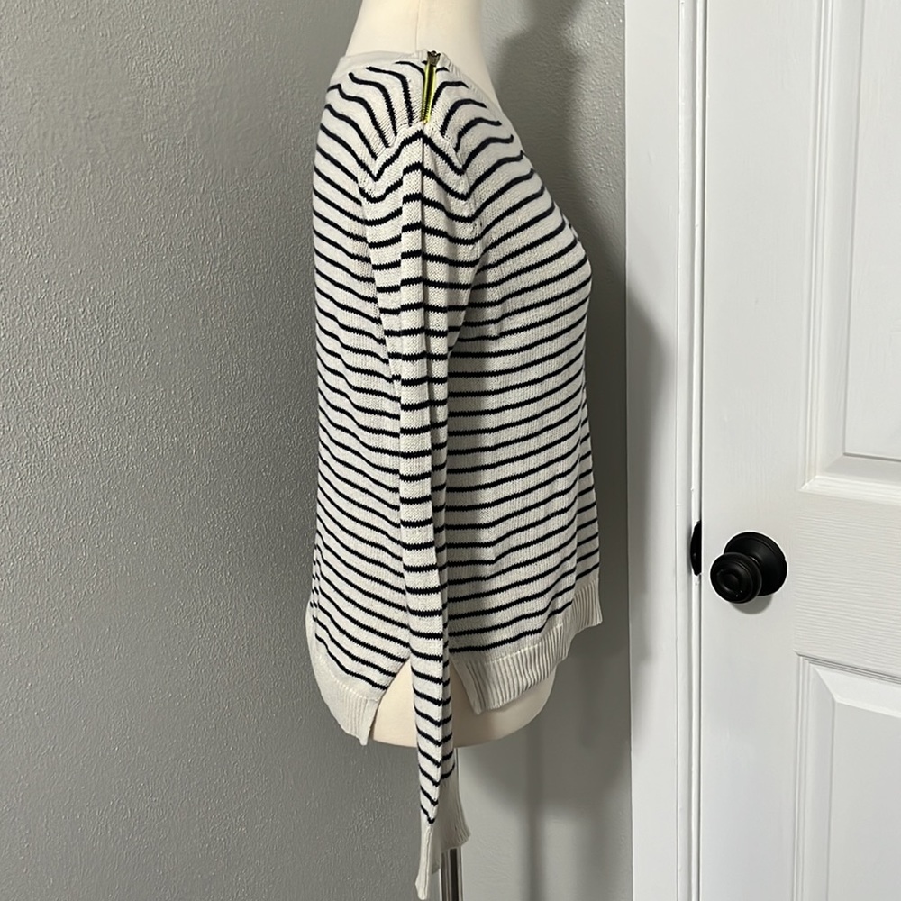 American Eagle Sweater with Zippers - Picture 3 of 12
